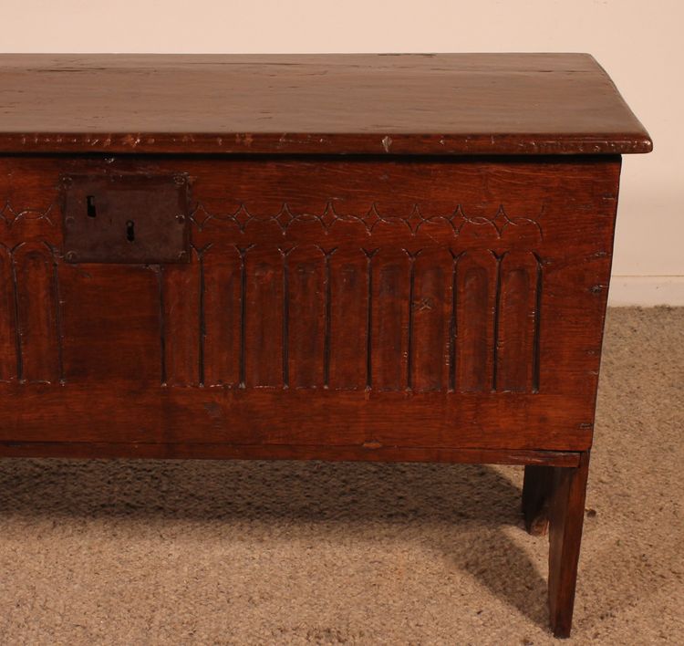 Oak Sabre Chest Or Plank Coffer Circa 1600