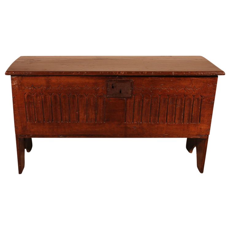 Oak Sabre Chest Or Plank Coffer Circa 1600