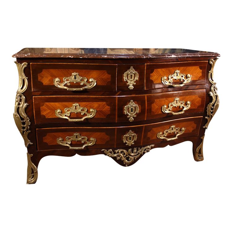 Grave chest of drawers stamped Dufour