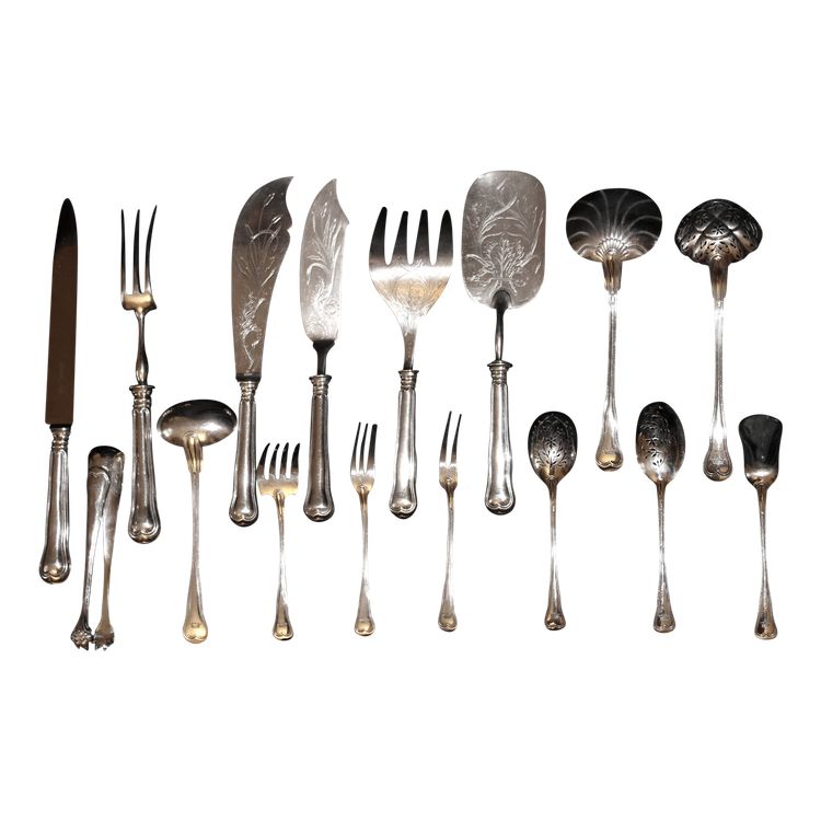 Christofle silver-plated flatware filet pattern with count's crown 16 pieces