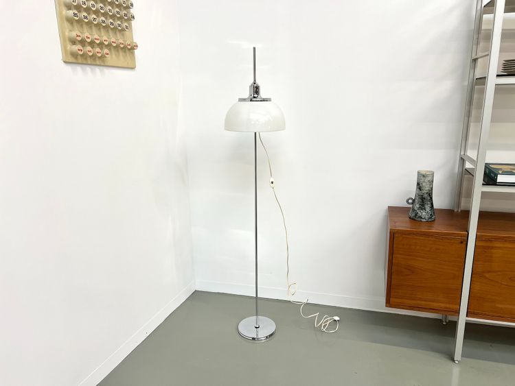 faro' floor lamp by Harvey Guzzini