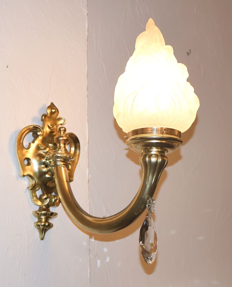 Large gilded bronze wall light from the Napoleon III period