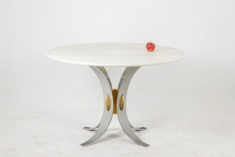 Table en marbre blanc et métal chromé et doré. Années 1970.  LS60812009H