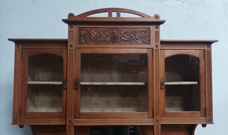 Art Nouveau Art Deco blond walnut sideboard