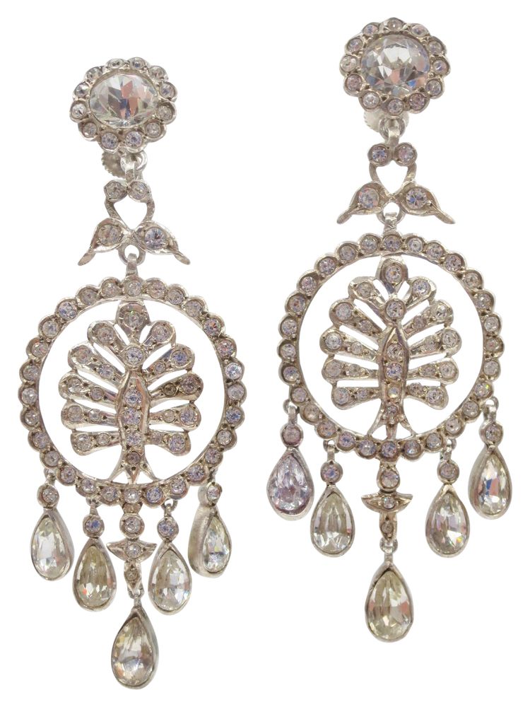 Girandole earrings.