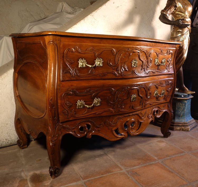 Nîmes chest of drawers with curved uprights