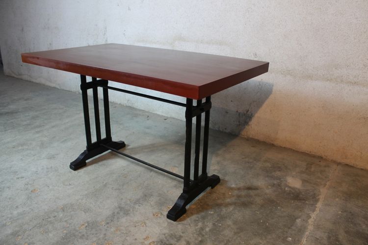 Table de bistrot avec dessus en bakelite et ses 4 chaises en hêtre époque Art Déco