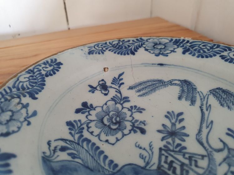 Pair of 18th c Delft plates marked  with the 3 bells of the Drei Klokken (establ Delft 1641)