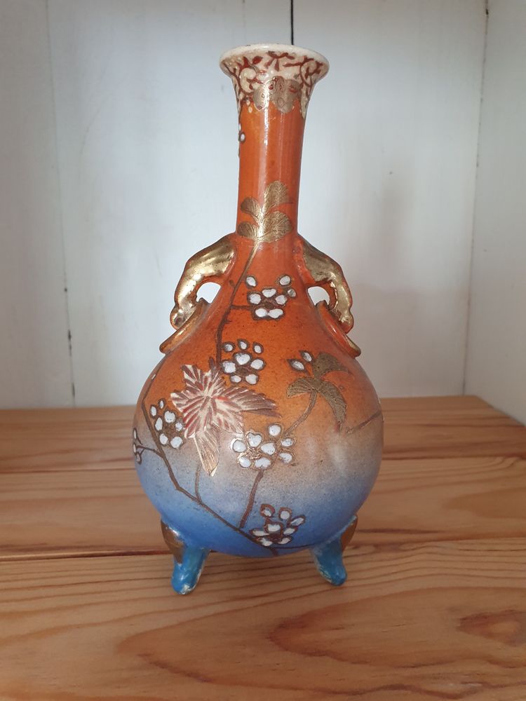 Meiji period Kyoto Satsuma tripod vase 