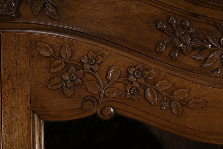 Walnut display bookcase, Louis XV style - Late 19th century