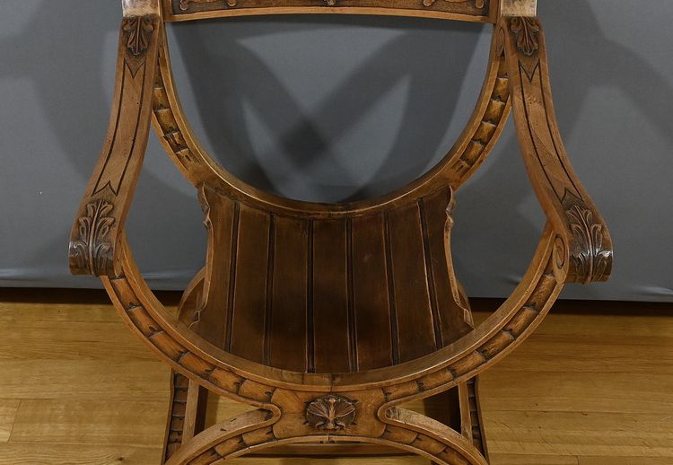 Dagobert armchair in Walnut, Medieval style - Late 19th century