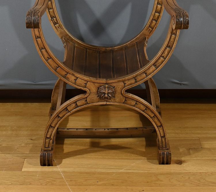 Dagobert armchair in Walnut, Medieval style - Late 19th century