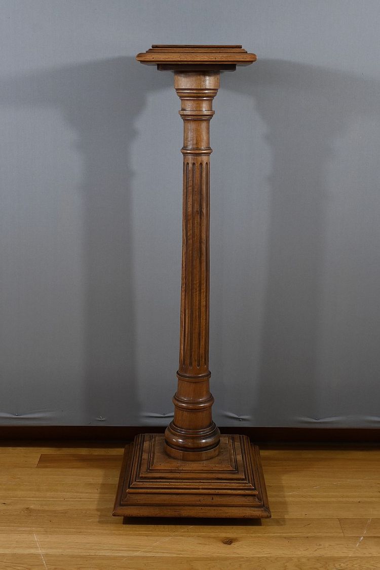 Walnut column, Louis XVI style - 1920