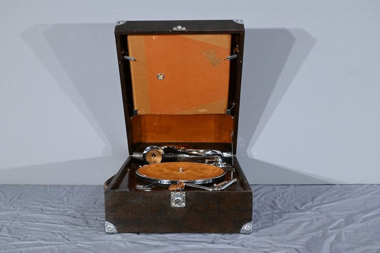 Gramophone Portatif «Pathé Olotonal» – 1930