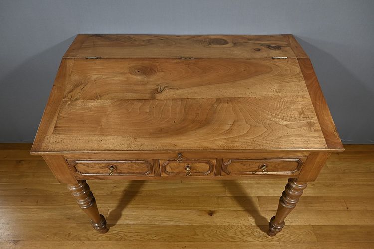 Solid Walnut Sloping Desk, Louis-Philippe Style – Part 2 of the 19th Century