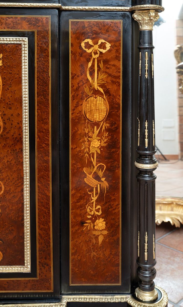 Antique French Napoleon III sideboard, 19th century.