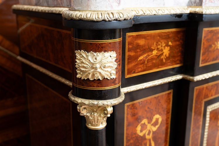 Antique French Napoleon III sideboard, 19th century.