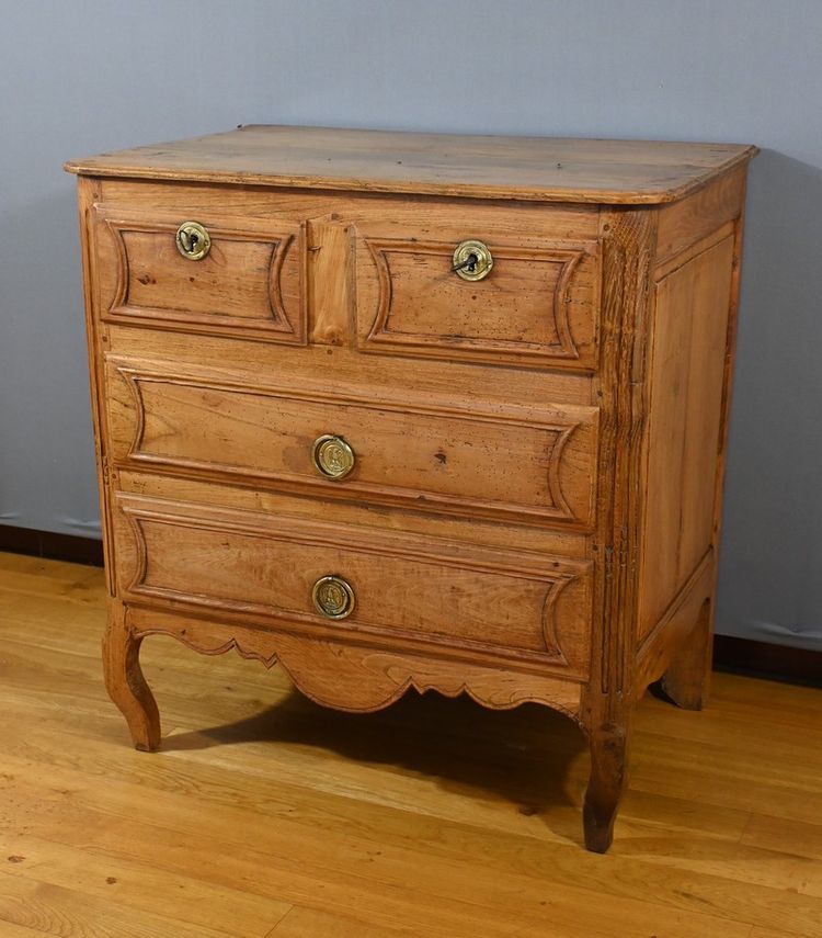 Small Ash Chest of Drawers, Louis XIV/Louis XV Transition – Late 18th Century