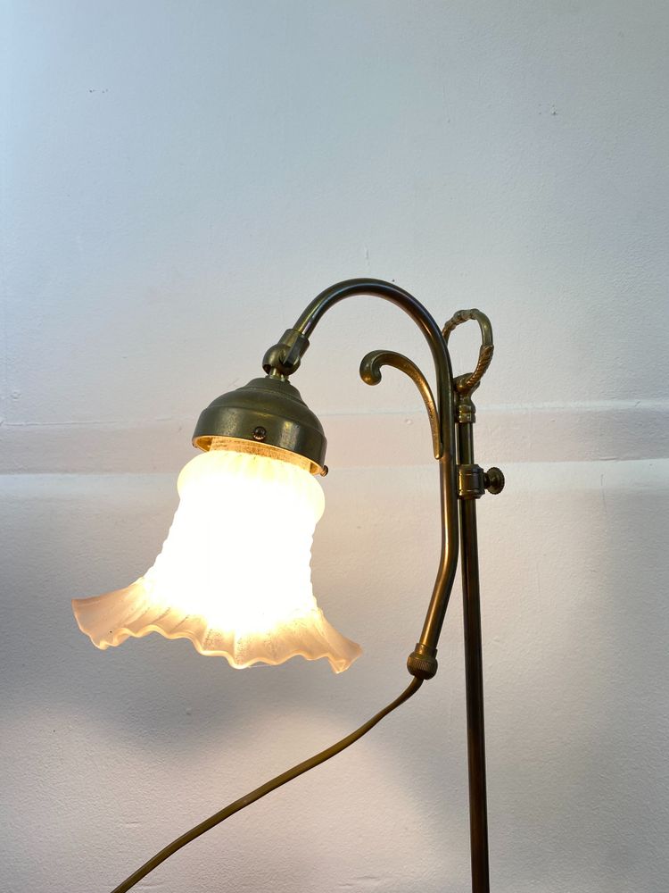 Art Nouveau Tulip Lamp in Gilded Brass Circa 1890