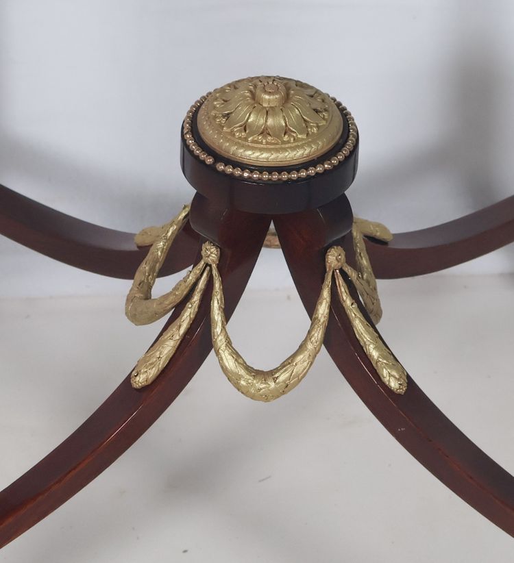 Transition style pedestal table from the late 19th century