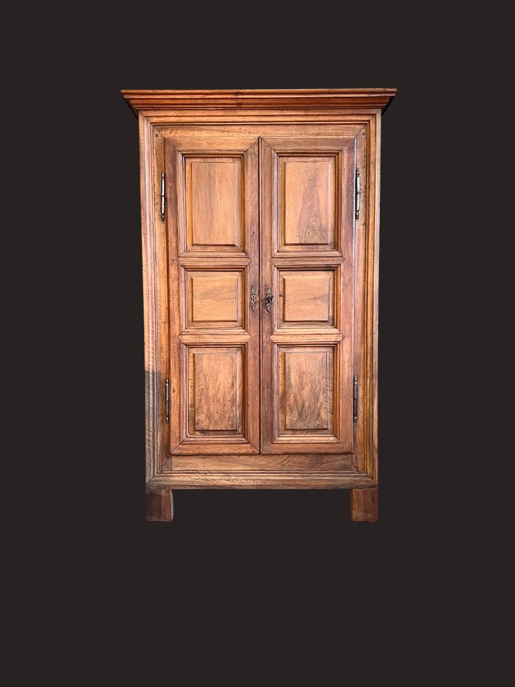 Armoire 1800 en noyer