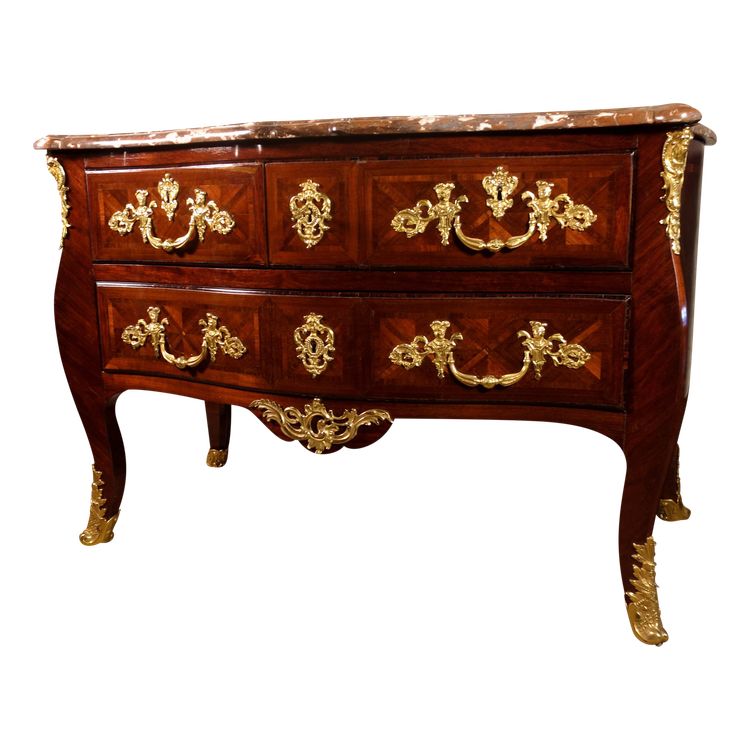 Curved chest of drawers with crowned Cs