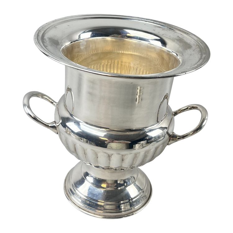 Medici-shaped champagne bucket in Fleuron style from Christofle