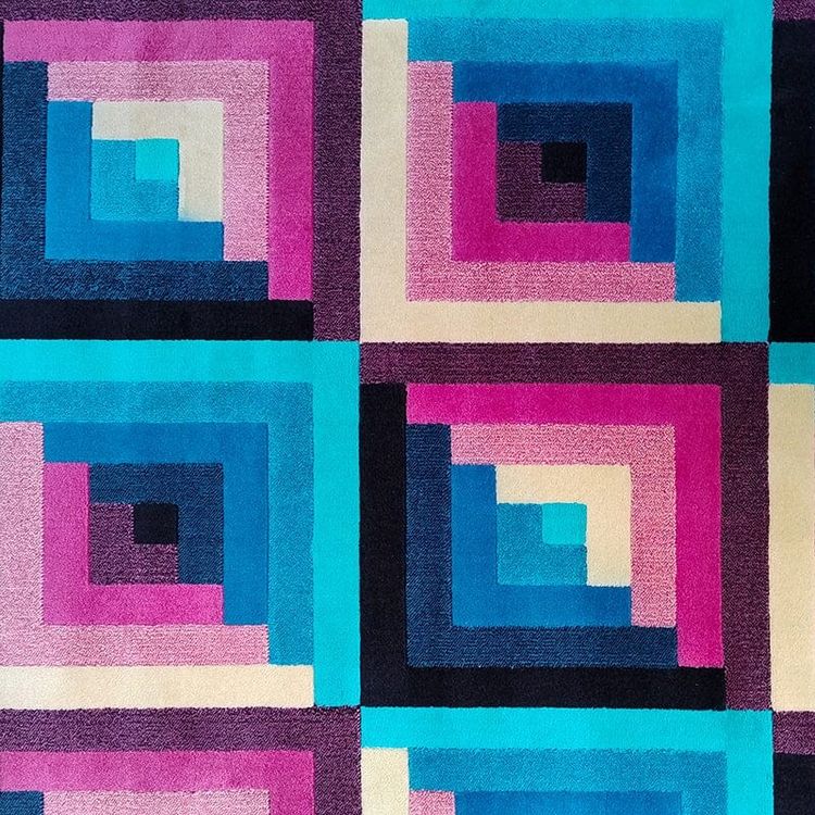 1980s Gorgeous Geometric Italian Woolen Rug by Missoni for T&J Vestor