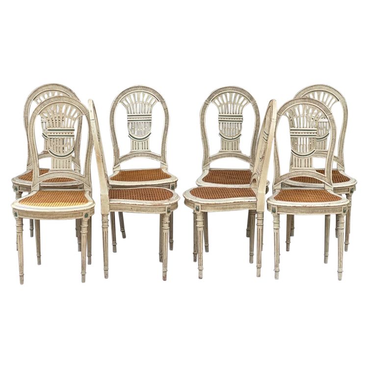 8 Chairs