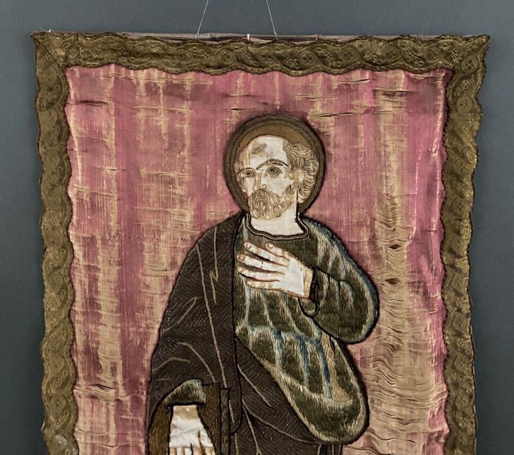 Tapisserie broderie en fil de soie représentant saint Pierre XVIIe