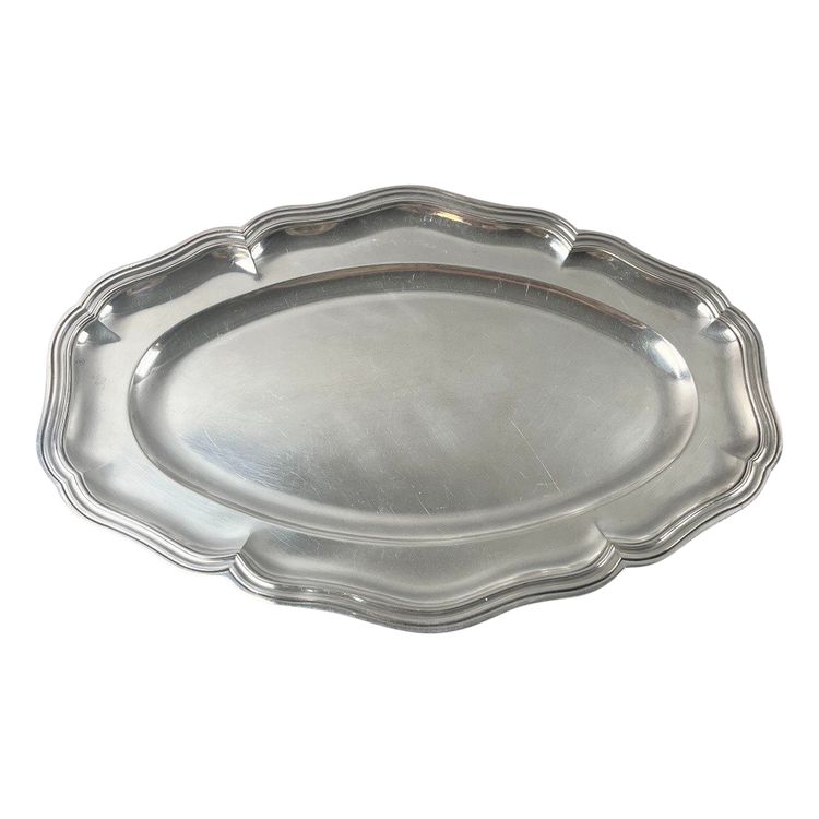 Oval dish model with silver metal outline net