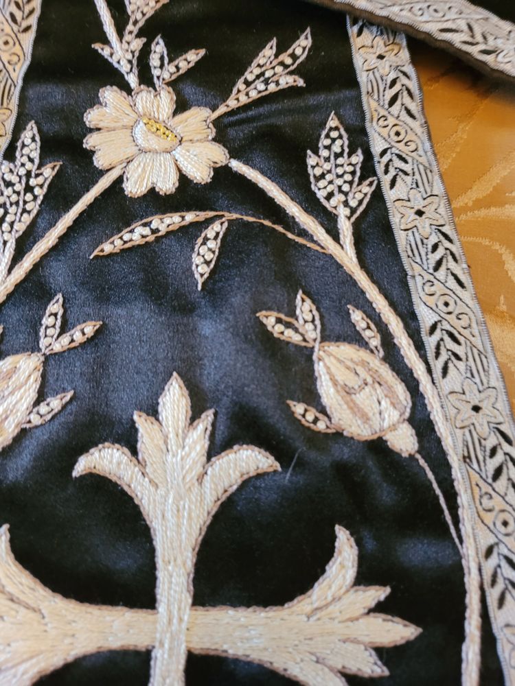 Embroidered priest's stole, early 20th century