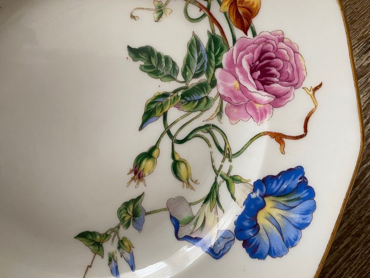 Porcelain dinner service by Louis Lourioux in Foecy