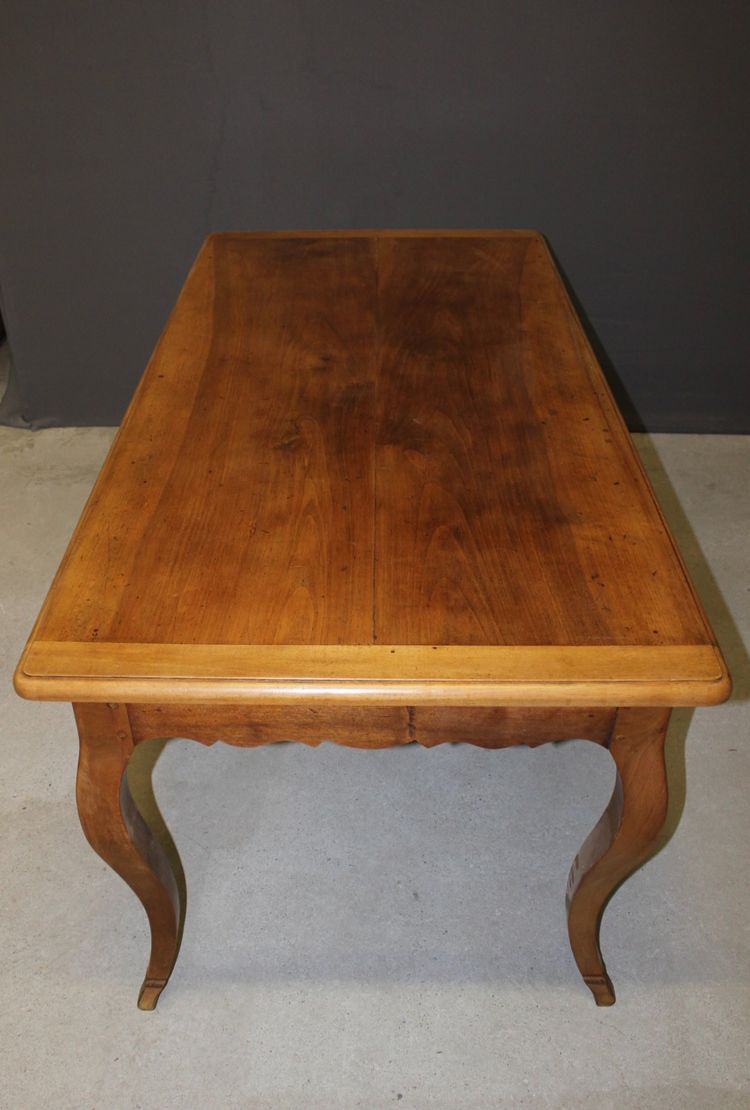 Louis XV Style Table in Walnut, Late 19th Century