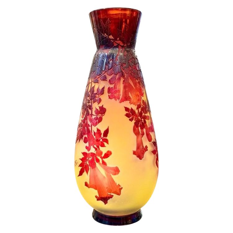 Emile Gallé Important Art nouveau "Bignones Rouges" vase