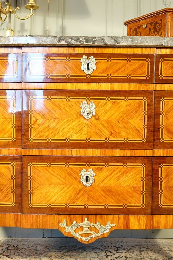 Louis XVI chest of drawers stamped M. Ohneberg