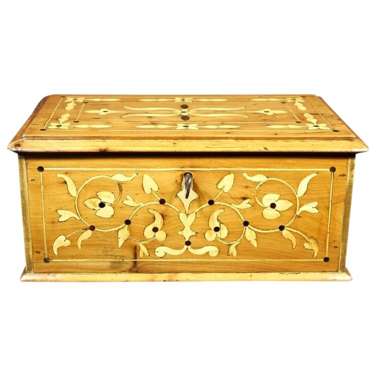 Yew Box with Intarsia Decoration