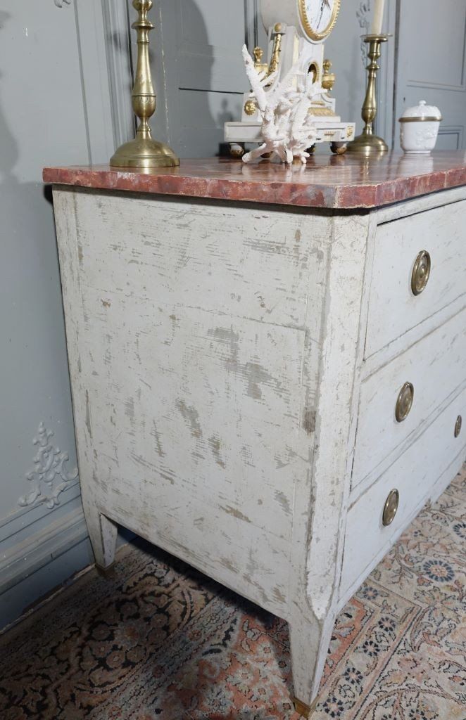 Commode d'époque Louis XVI / Directoire. Plateau Faux Marbre.