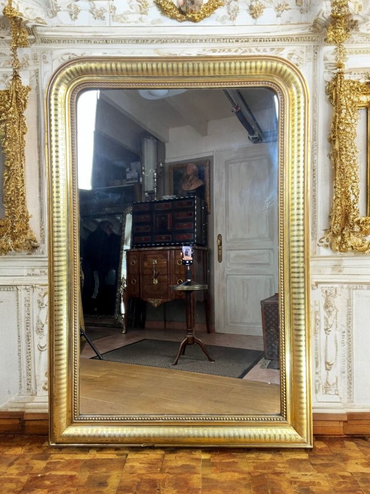 LARGE LOUIS PHILIPPE PERIOD MIRROR IN WOOD AND GILDED STUC (gilded leaf)