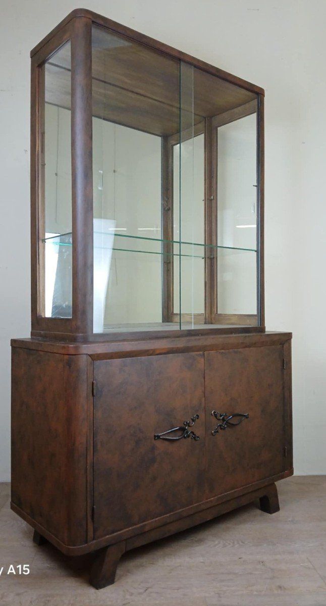 Art Deco Period Bookcase In Lacquered Wood In Faux Semblant De Tôle A Patine Rouille Circa 1930