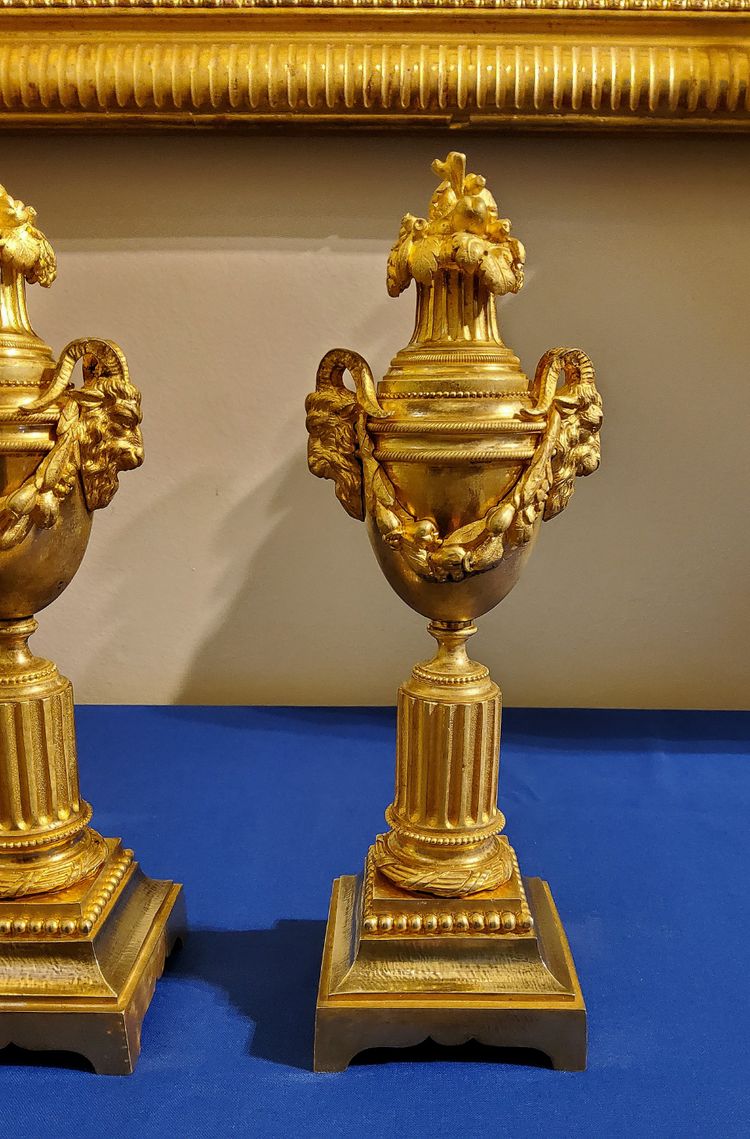 Reversible vases in gilded bronze Candlesticks Louis XVI style 19th century