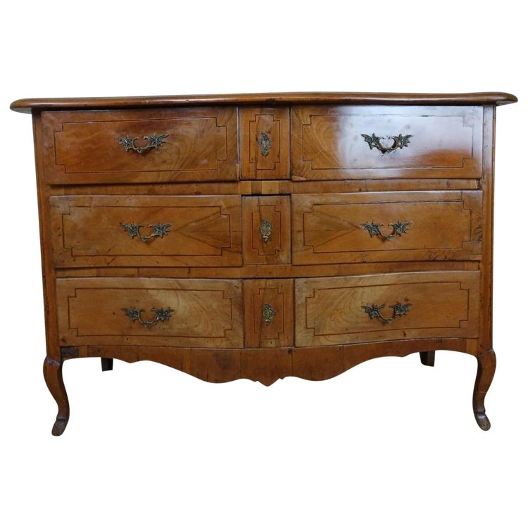 Louis XV Period Curved Chest Of Drawers In Elm And Inlaid Filets Circa 1750