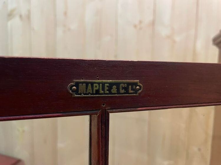 Library - English marquetry display case "Maple & Compagnie Londres"