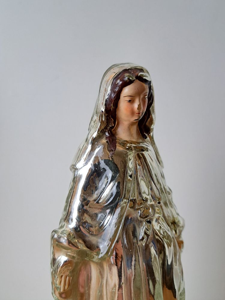 Virgin , Eglomerated glass , XIX°.