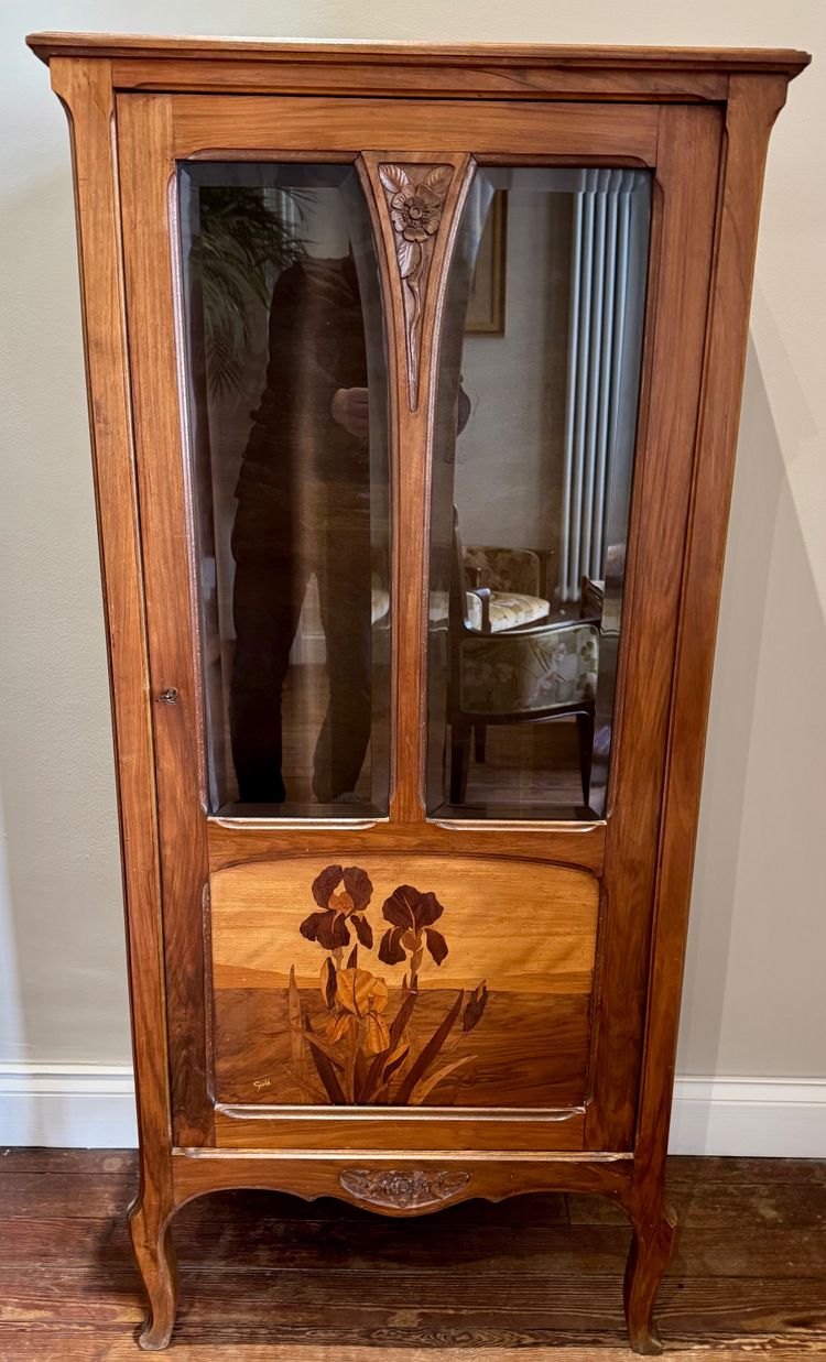 Paul Guth Art Nouveau showcase