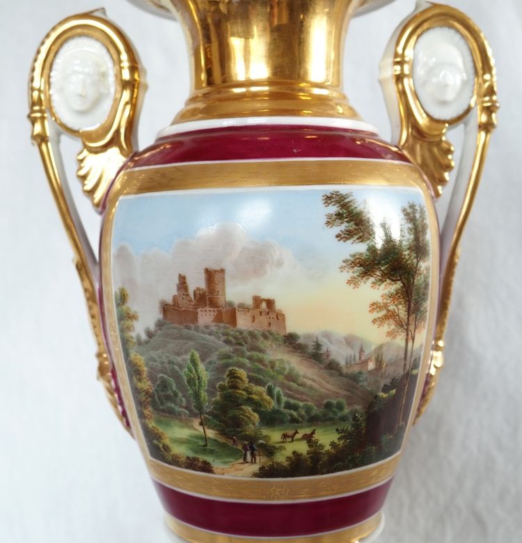 Pair of gilded and polychrome porcelain vases from Paris, Restoration period - 32,5cm