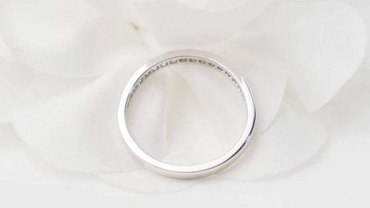 Half wedding band in white gold and diamonds 0.50ct