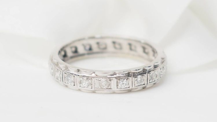 American wedding band in white gold and diamonds 0.52ct