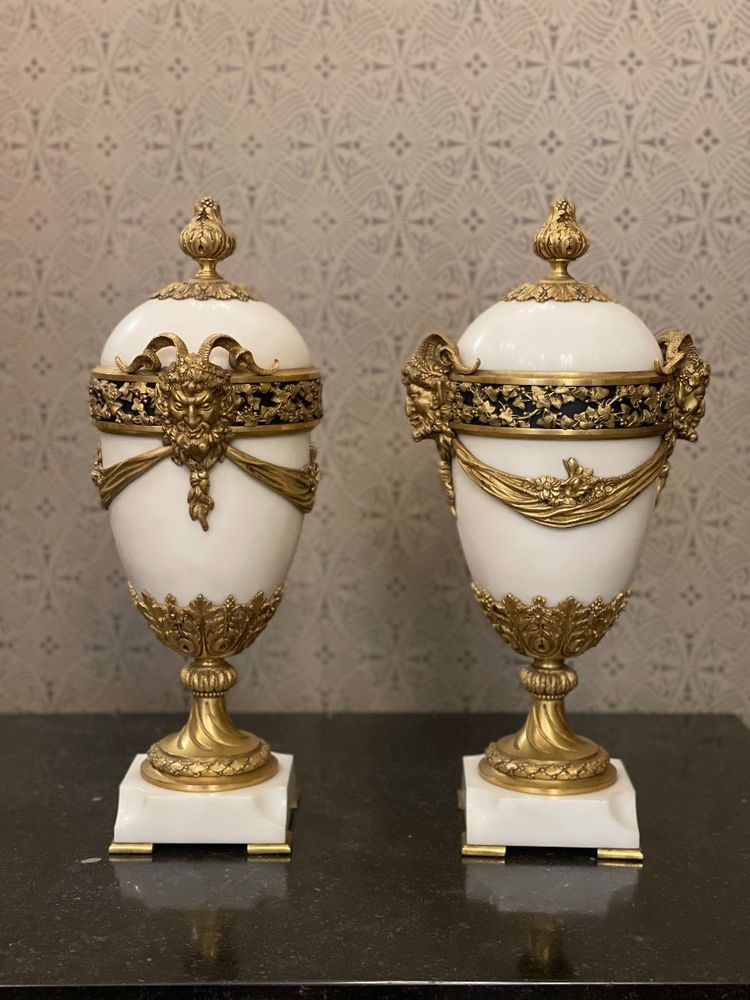 Paar Vase Gedeckt Marmor Und Bronze Stil Louis XVI