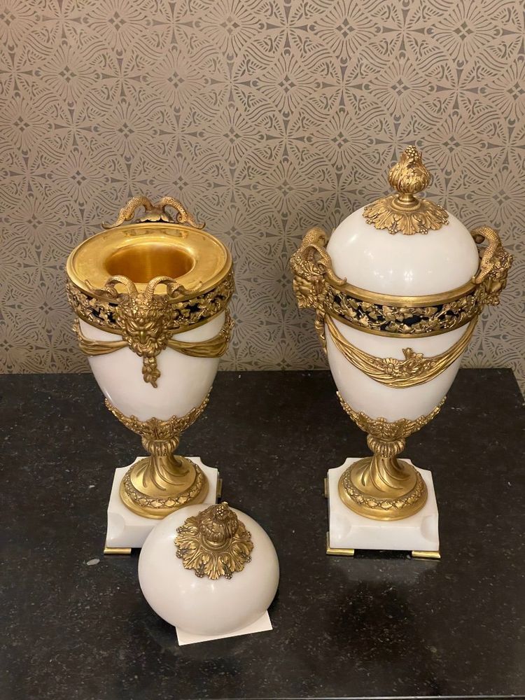 Paar Vase Gedeckt Marmor Und Bronze Stil Louis XVI